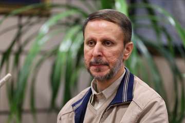 پاسداشت هفته بسیج در دانشگاه با تأکید بر استمرار روحیه ایثار و خدمت در جامعه علمی و درمانی