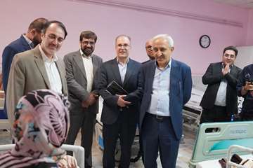 بازدید از بخش های بستری بیمارستان روانپزشکی رازی به مناسبت روز پرستار