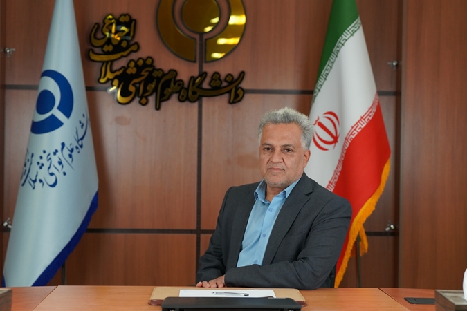 پزشکان ضامن سلامت جامعه و مایه آرامش روحی بیماران هستند