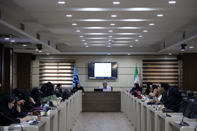 برگزاری دوره آموزشی توجیهی برای کارکنان جدیدالاستخدام دانشگاه/ تأکید بر ارتقای دانش سازمانی و استقرار هدفمند نیروها